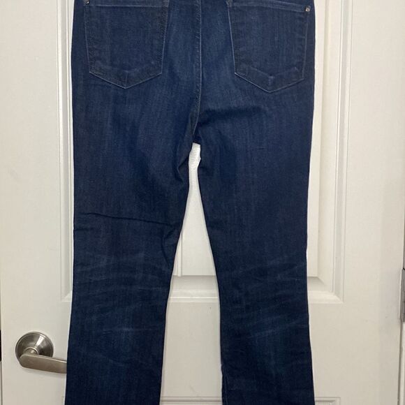DKNY Jeans Mid-rise Straight Leg Jeans Dark Wash - Picture 8 of 12